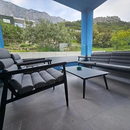 Hana Lux Apartment Krvavica