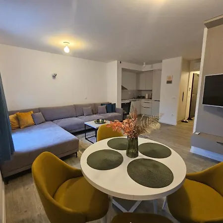 Hana Lux Apartment